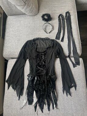 Women’s Fallen Dark Angel, Witch, Vampire Black Gothic Halloween Costume Size M